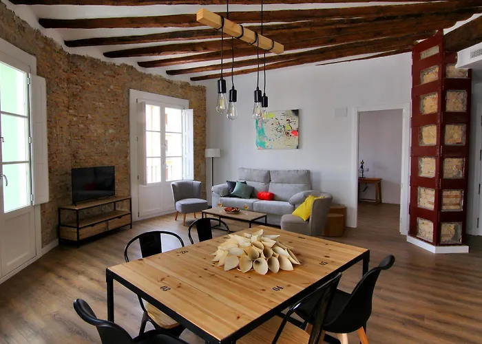 Apartamentos Almada - Calle Alfonso - Plaza Sas